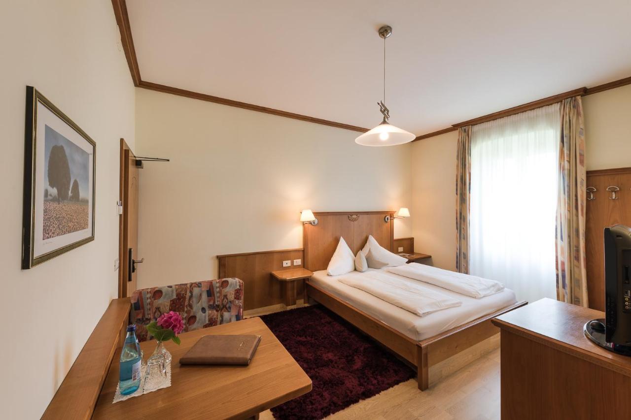 Hotel Mandelhof Appiano Sulla Strada Del Vino Eksteriør bilde