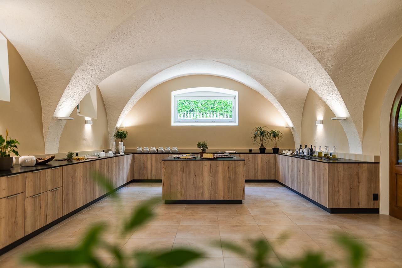 Hotel Mandelhof Appiano Sulla Strada Del Vino Eksteriør bilde